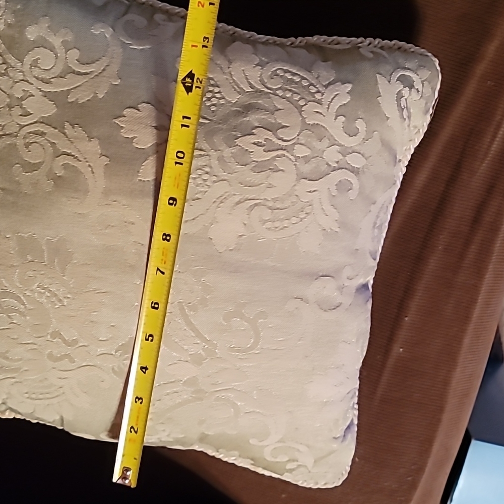 Set of 2 Decorative couch pillows - Picture 3 of 7